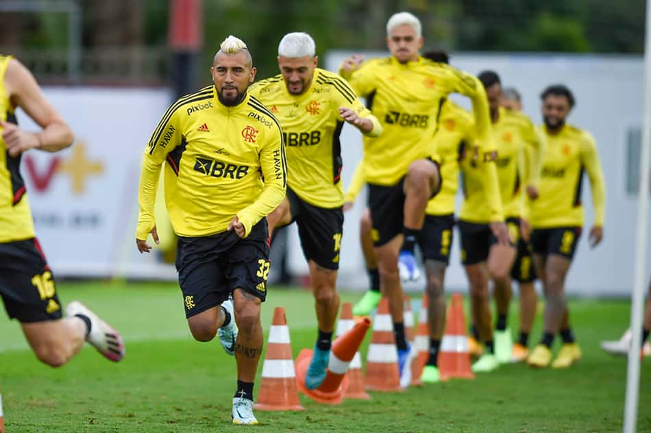 Com titulares em campo, Flamengo inicia preparação para semifinal da Copa do Brasil