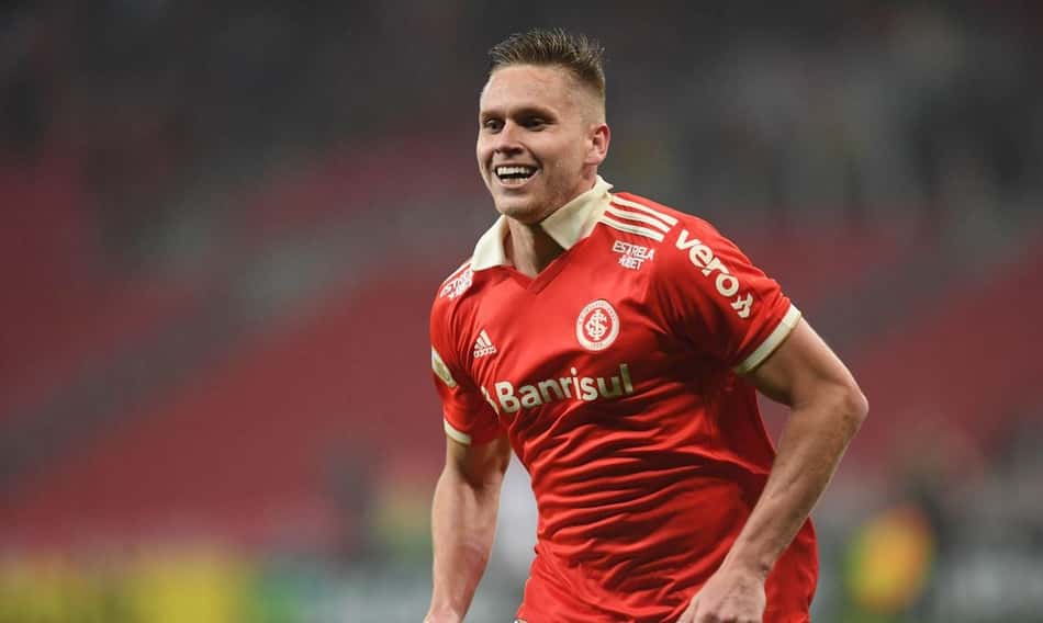 Alemão celebra boa fase e se declara ao Inter: 'Meu time do coração'