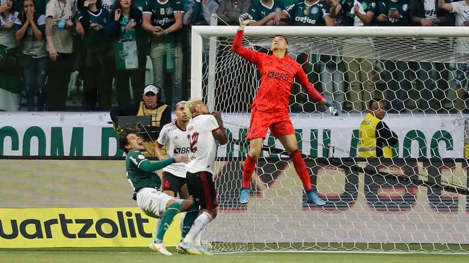CBF divulga análise do VAR em lance de possível pênalti para o Palmeiras contra o Flamengo: 'Agora já foi…'