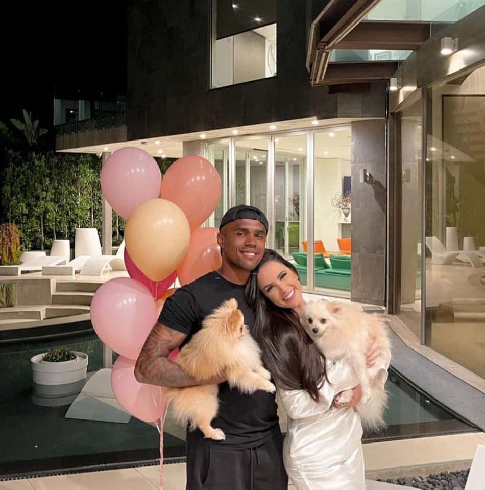 Douglas Costa vive em 'mansão dos sonhos' na Califórnia; veja fotos