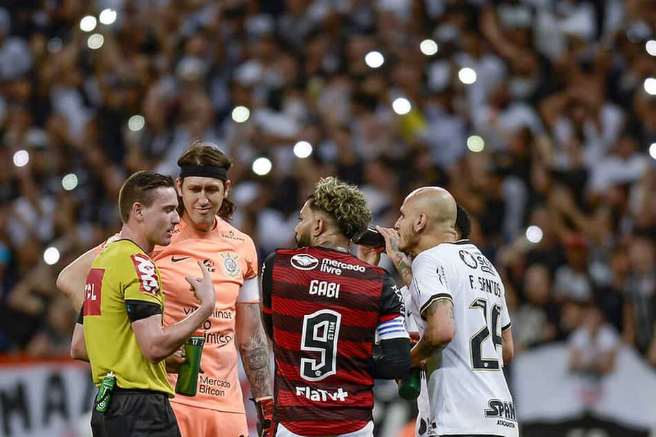 Árbitro envolvido em polêmica recente no Brasileirão apitará jogo decisivo do Corinthians