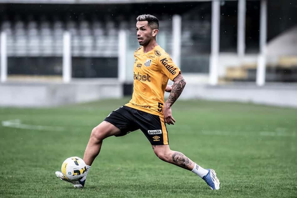 Carabajal vê Santos na luta por vaga na Libertadores de 2023