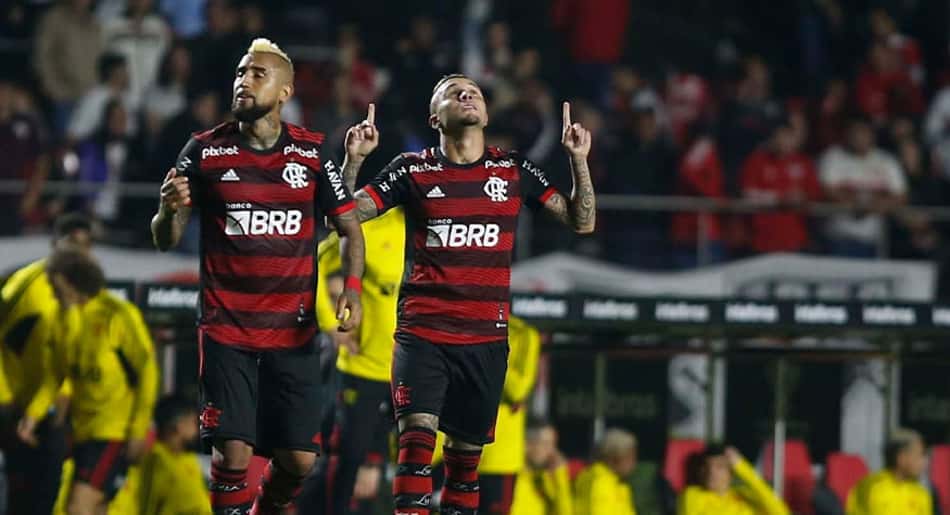 Everton Cebolinha exalta primeiro gol pelo Flamengo e avalia disputa entre os titulares: 'Me dá confiança'