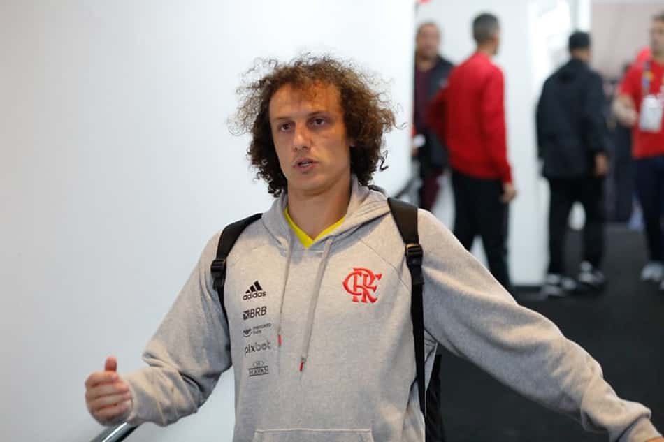 Flamengo informa o quadro clínico de David Luiz; zagueiro não enfrenta o Botafogo