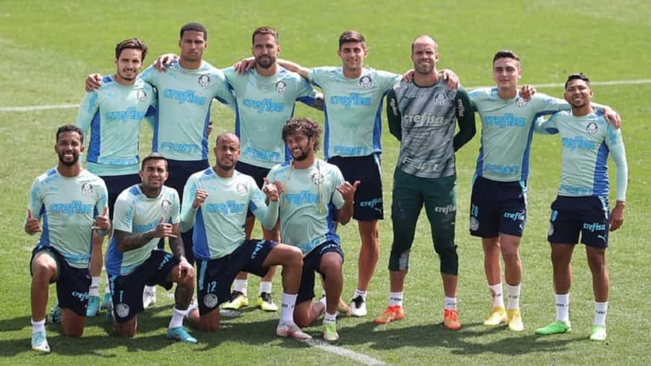 Palmeiras faz treino de uma hora e meia de atividades técnicas e táticas