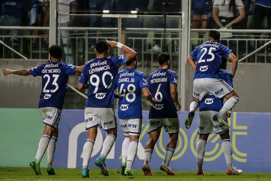 Cruzeiro pode confirmar a volta para a elite diante do Vasco da Gama