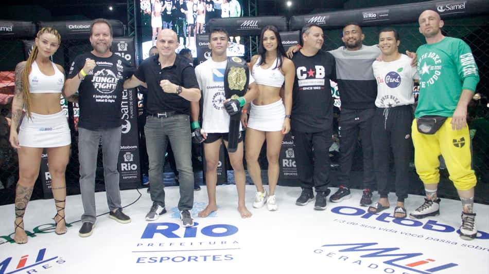 Igor Severino é o novo campeão peso-mosca do Jungle Fight