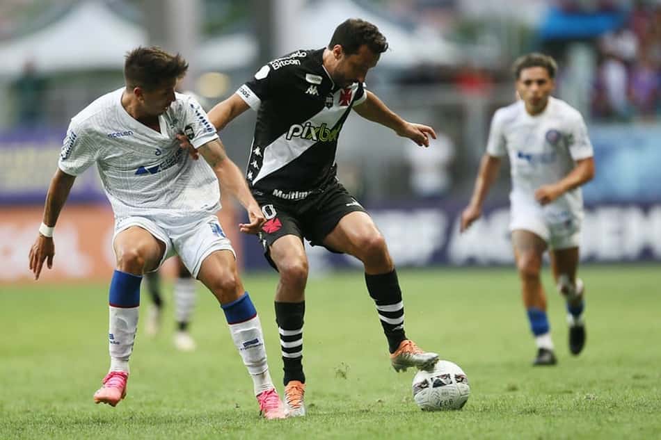 Nova derrota e má atuação fora de casa ligam sinal de alerta no Vasco