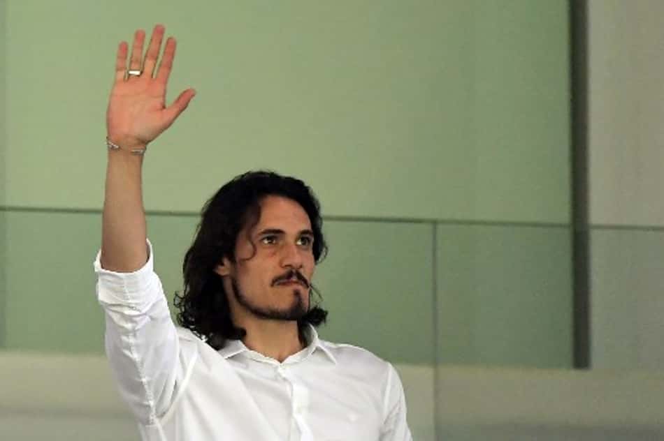 VÍDEO: Edinson Cavani explica escolha pelo Valencia