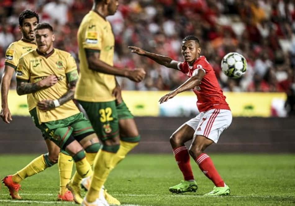 David Neres marca, e Benfica vence Paços Ferreira pelo Campeonato Português