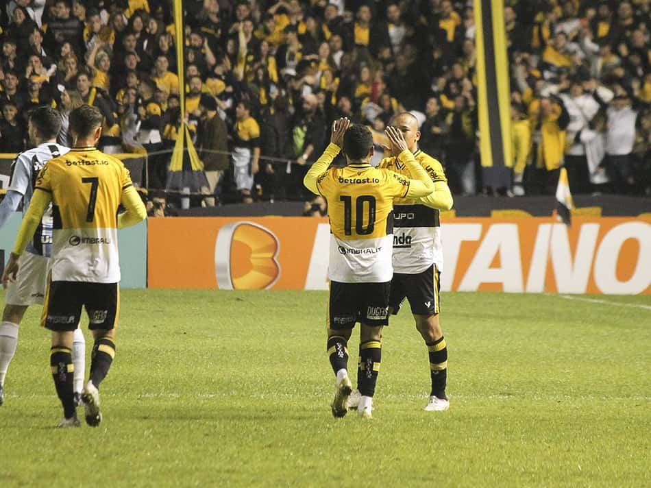 VÍDEO: os melhores momentos da vitória do Criciúma sobre o Grêmio pela Série B