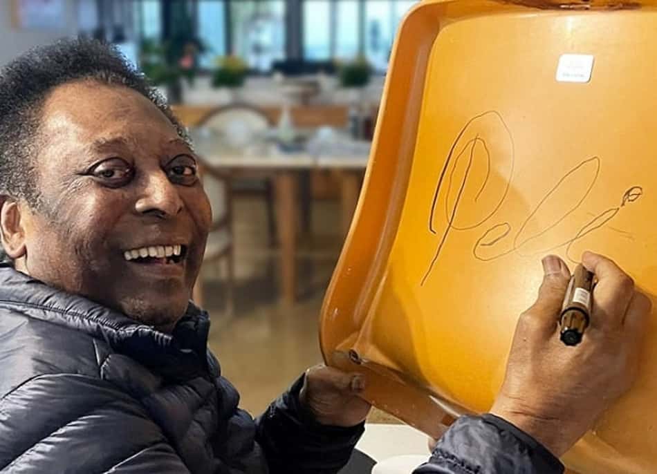 Pelé não responde mais à quimioterapia e está em cuidados paliativos, diz jornal