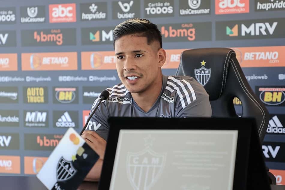 Zaracho admite sondagem do Porto, mas garante foco no Atlético-MG: 'Estou feliz aqui'