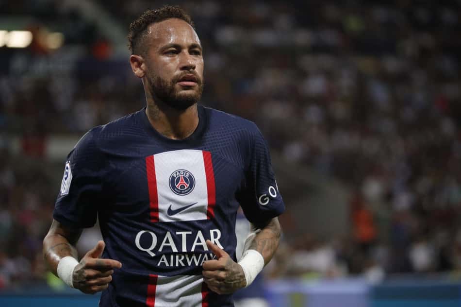 Voando no PSG, Neymar atinge marca histórica e quebra recorde