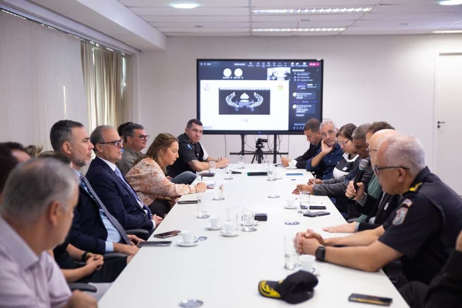 Fluminense, Ministério Público e PM realizam encontro para adoção definitiva do QR Code dinâmico
