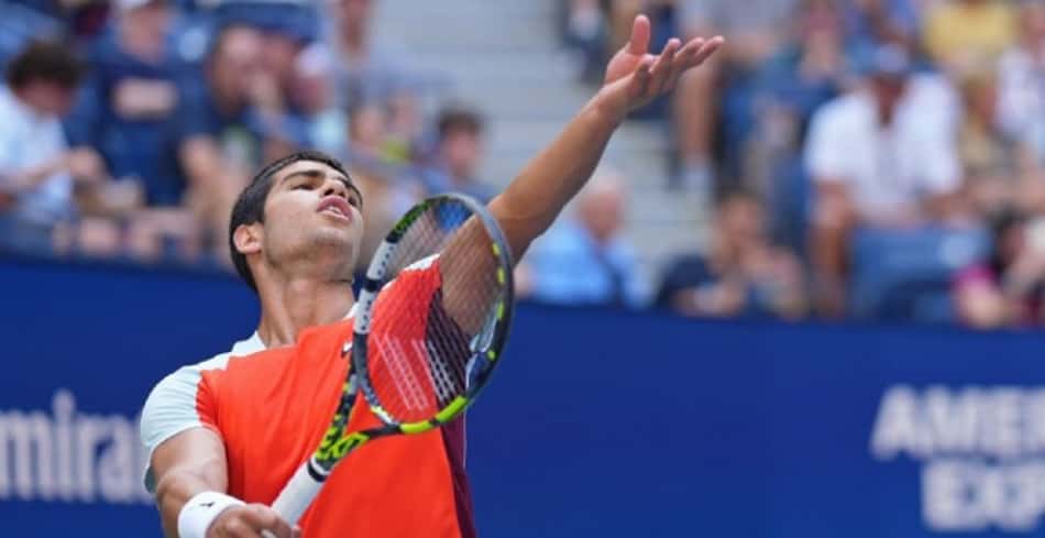 Maior vencedor do ano, Alcaraz vai às oitavas no US Open