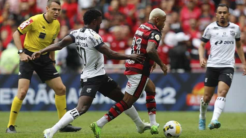 Internautas se revoltam na web após problema na transmissão do jogo entre Flamengo x Ceará