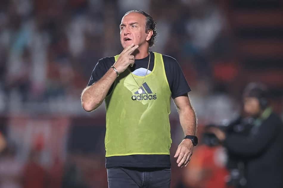 Cuca justifica falhas ofensivas do Atlético-MG: 'O emocional joga lá dentro'