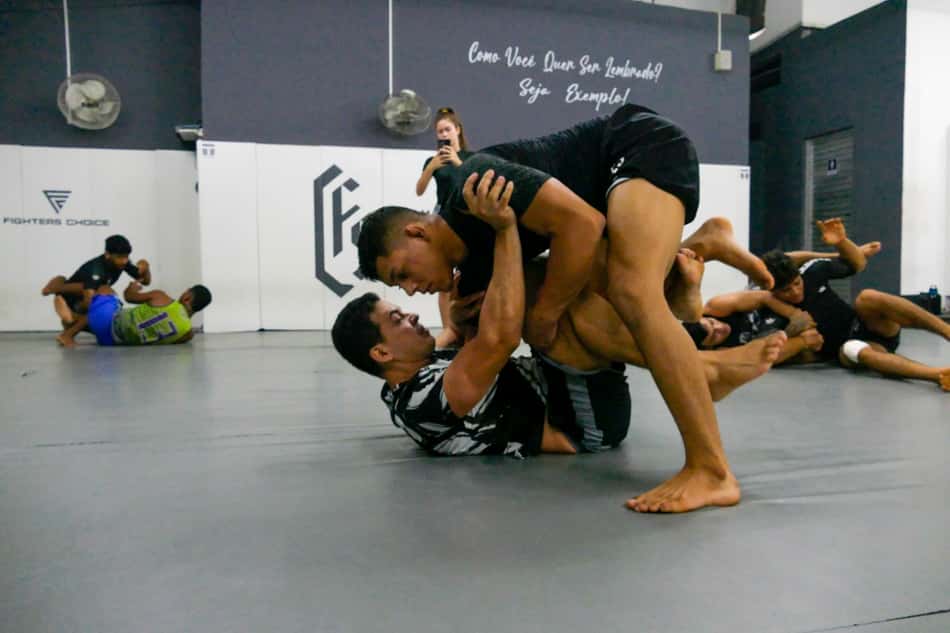 Mica Galvão detalha treinos de olho no ADCC 2022 e cita 'família de tatame' do Amazonas