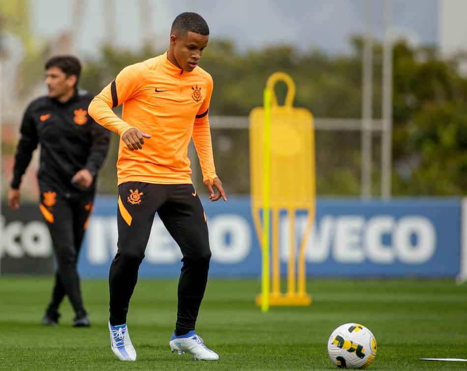 Seleção de base e 'multa de milhões'; conheça joia do Corinthians que vem ganhando destaque nos treinos