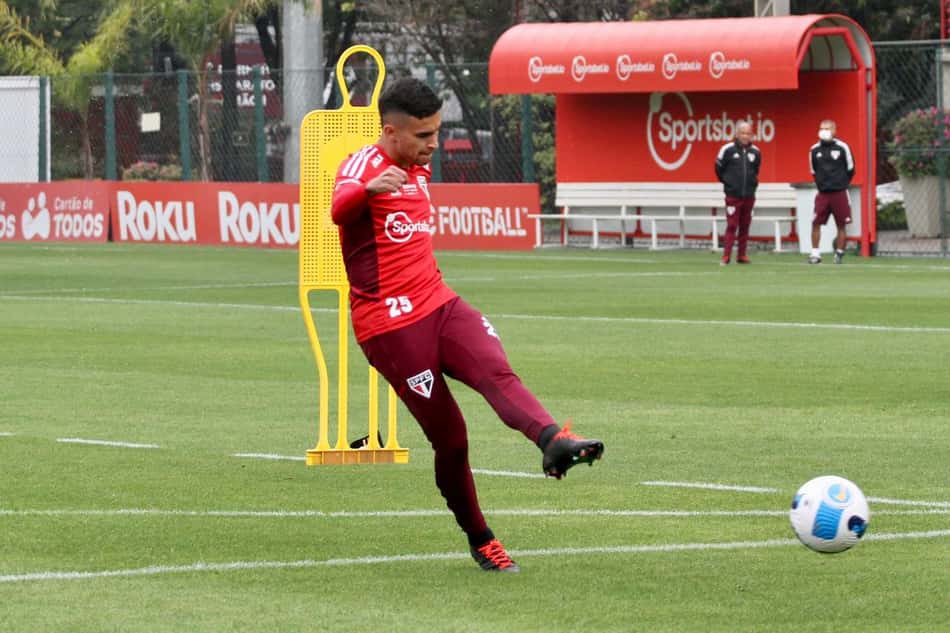 São Paulo encerra preparação para enfrentar decisão contra o Atlético-GO; veja a escalação