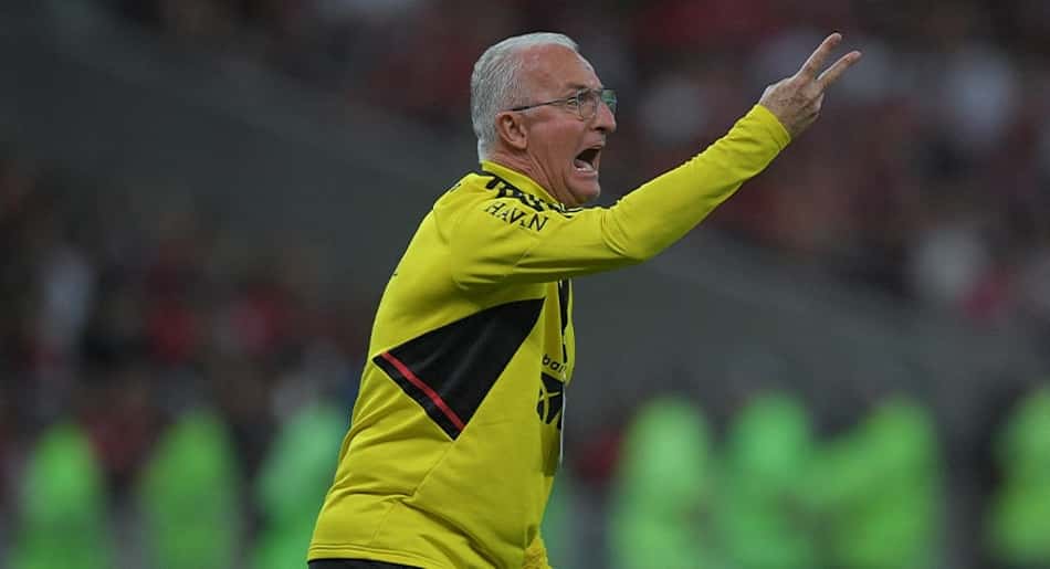 Dorival explica função de Cebolinha, elogia Felipão e exalta atuação do Flamengo