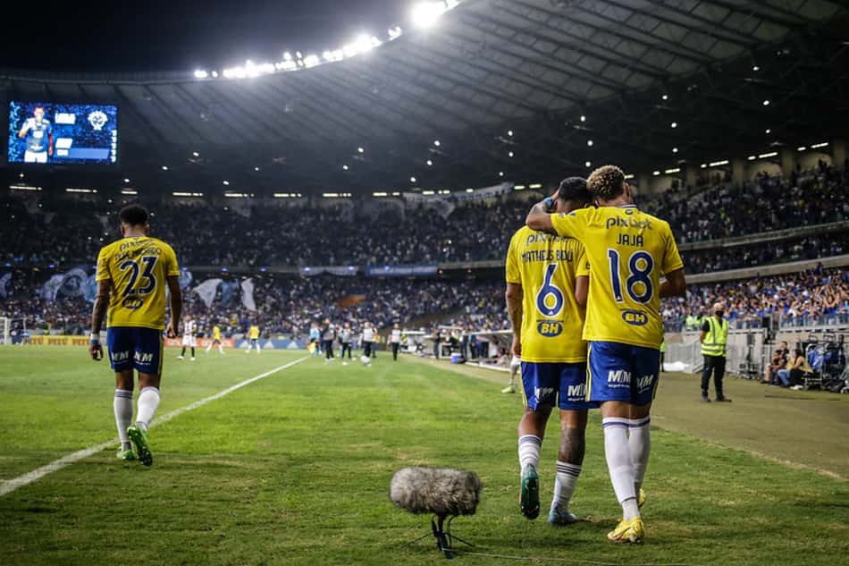 Cruzeiro - acesso contra o Vasco