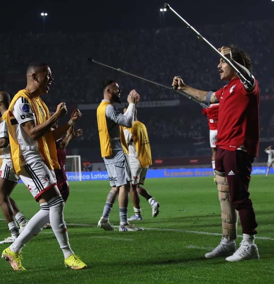Gabriel Neves tem lesão séria diagnosticada e pode desfalcar São Paulo na final da Sul-Americana