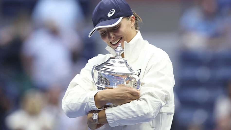Iga Swiatek bate Ons Jabeur, é campeã do US Open e consagra temporada brilhante