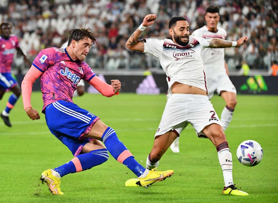 Jogador da Seleção Brasileira falha na defesa, marca gol, e Juventus empata com a Salernitana no Italiano