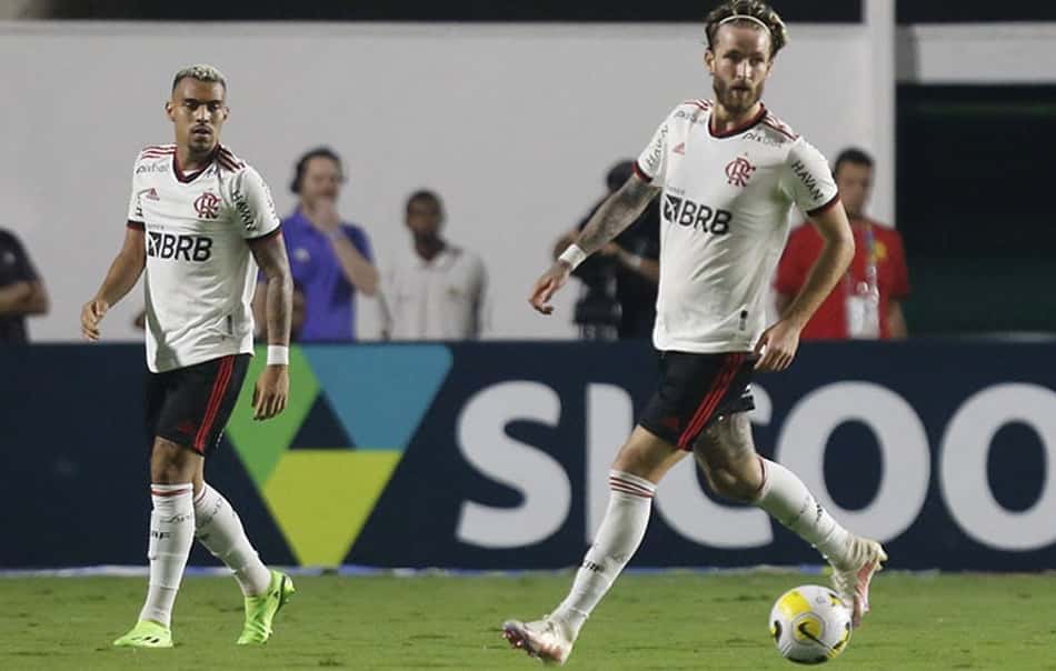 Léo Pereira afirma que VAR acerta no gol do Flamengo: 'Temos que confiar'
