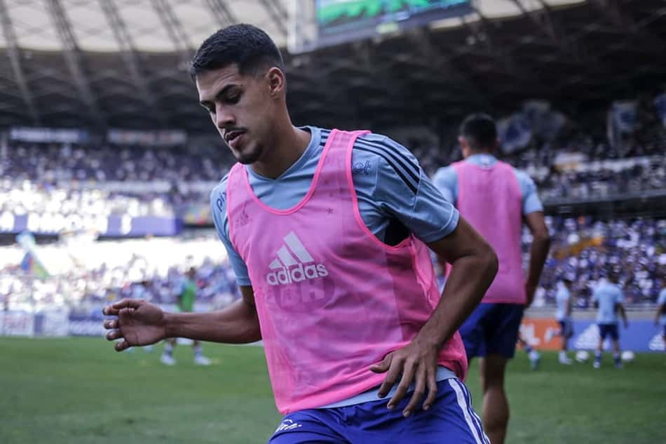 Lucas Oliveira, do Cruzeiro, elege Hulk como atacante mais difícil de marcar