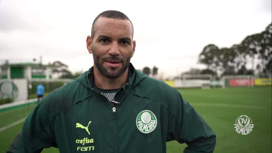 Weverton fala sobre marcas no Palmeiras e destaca estrutura do clube: 'Estamos 100%'