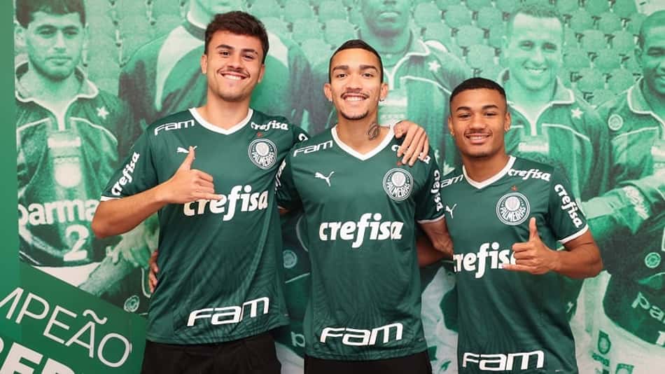 Palmeiras anuncia renovação de contrato de três Crias da Academia