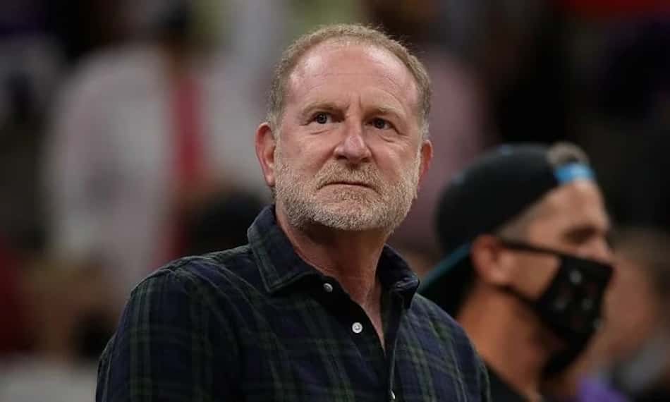 Segundo maior acionista do Suns exige saída de Robert Sarver