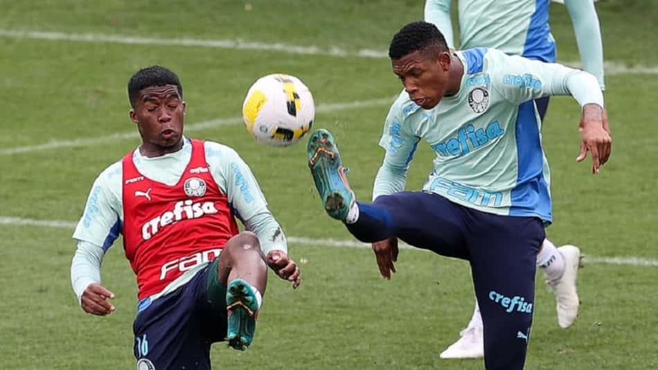 Com Endrick em campo, Palmeiras faz treino tático de olho no clássico contra o Santos