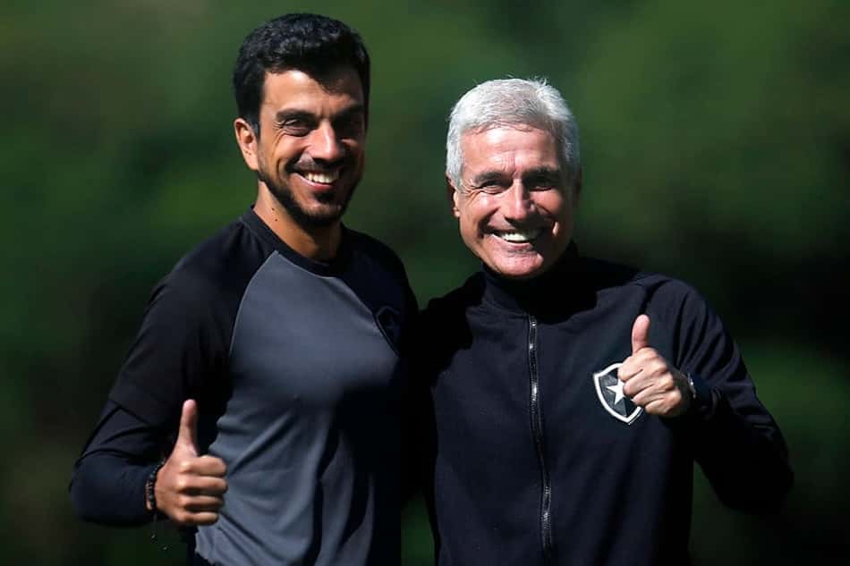 Botafogo relaciona 23 jogadores para excursão na Inglaterra; confira os nomes