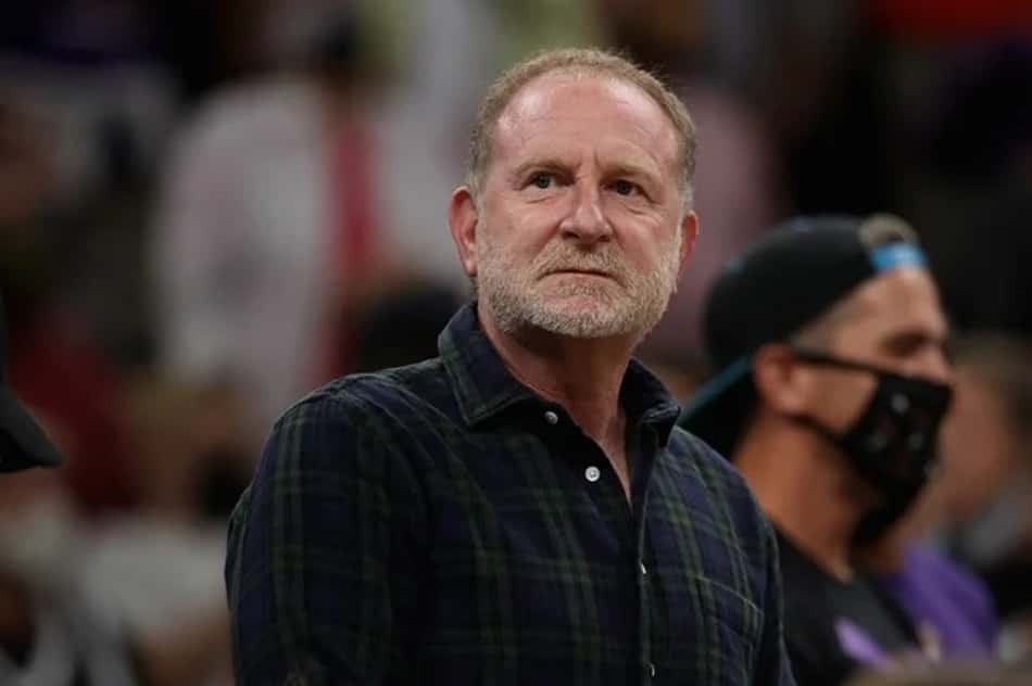 Pressionado após escândalo, Robert Sarver coloca Suns à venda