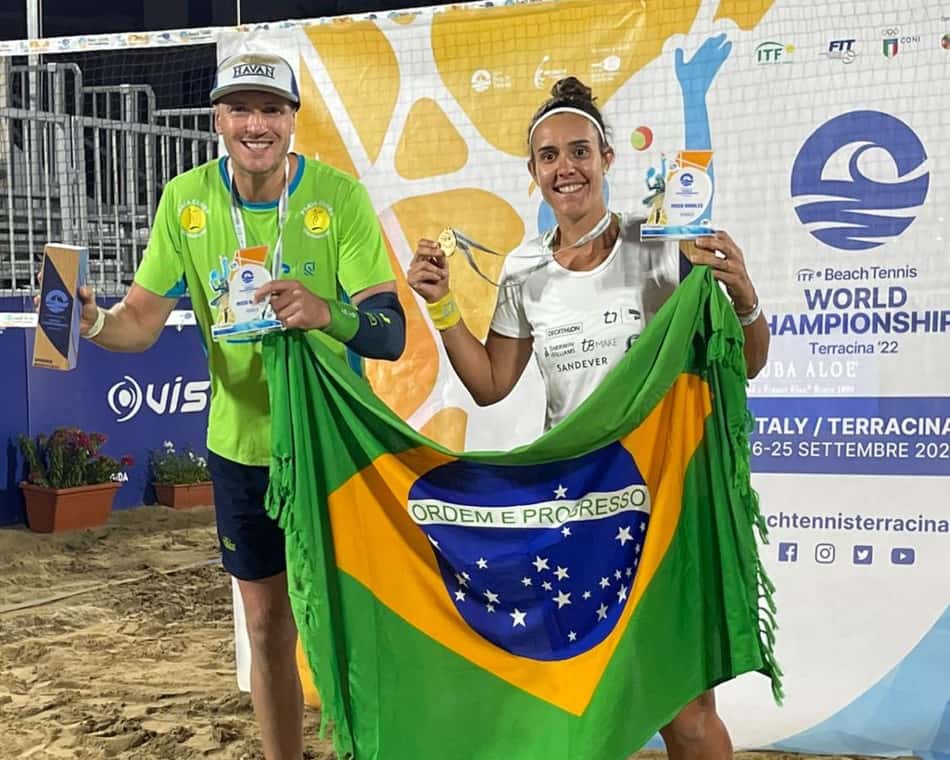 André Baran e Rafa Miiller são bicampeões mundiais de beach tennis, na Itália