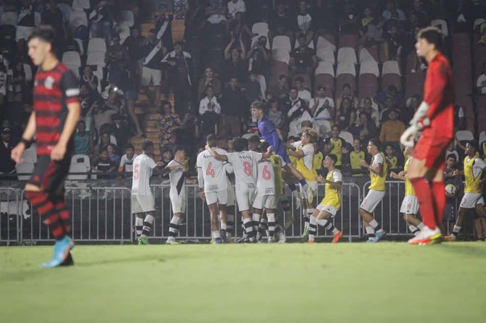 GB e Rayan marcam, Vasco vence o Flamengo e assume o segundo lugar do Grupo B do Brasileirão Sub-17