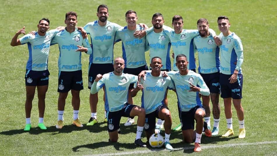 Palmeiras faz treino técnico e exercita passes pensando no Atlético-MG; veja provável time