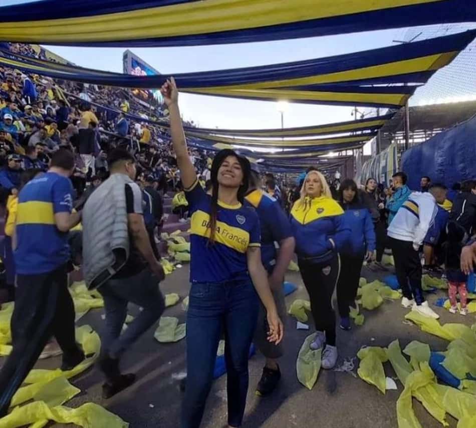 Ônibus com torcedores do Boca Jrs capota e deixa uma pessoa morta