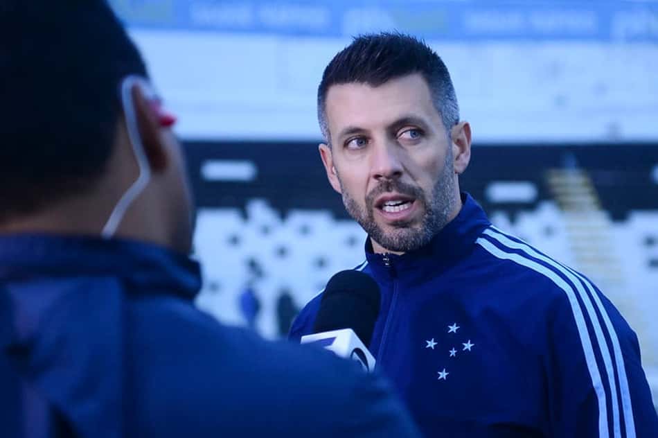 Pezzolano pede ao torcedor que seja tolerante com o Cruzeiro em 2023