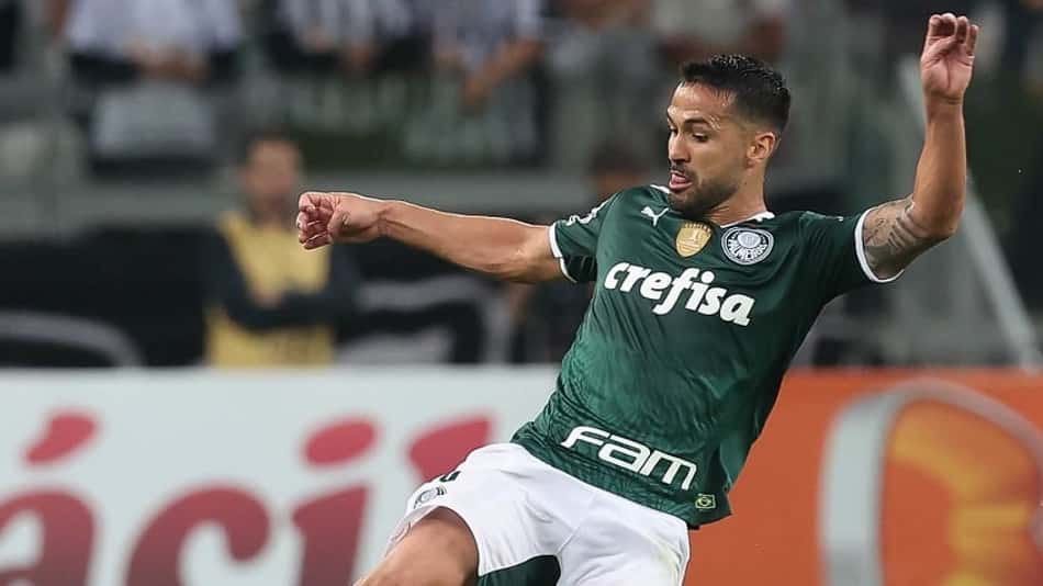 Luan tem sequência invicta pelo Palmeiras e entra para seleta lista do clube