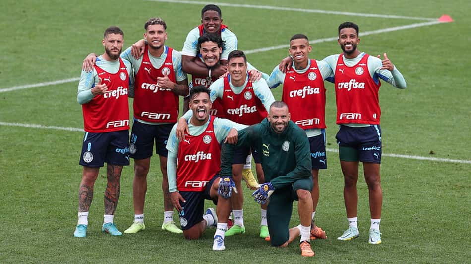 Sem precisar entrar em campo no fim de semana, Palmeiras dá sequência aos treinos antes de novo duelo