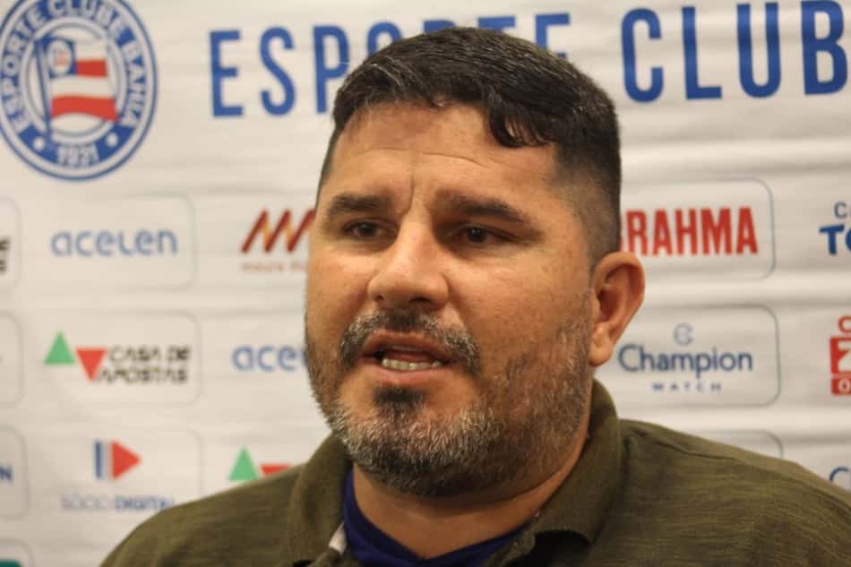 Eduardo Barroca se despede do Bahia após acesso