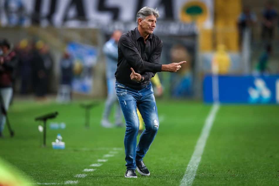 Renato Gaúcho freia empolgação sobre acesso: 'Não fiz as contas'