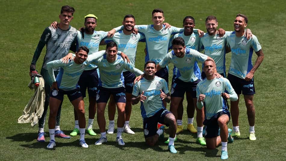 Palmeiras encerra preparação para enfrentar o Coritiba pelo Brasileirão; veja provável time