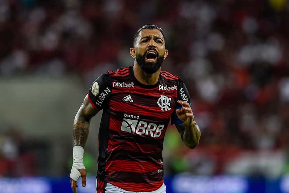 Gabigol é criticado por torcedores do Flamengo após derrota contra o Inter: 'Menos um em campo'