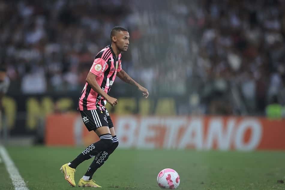 Ademir lamenta chance perdida em empate do Atlético-MG: 'Tomei a decisão errada'